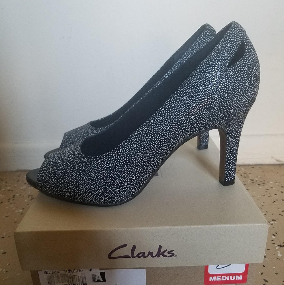 Sexy and comfortable Clarks Peep-Toe Heels